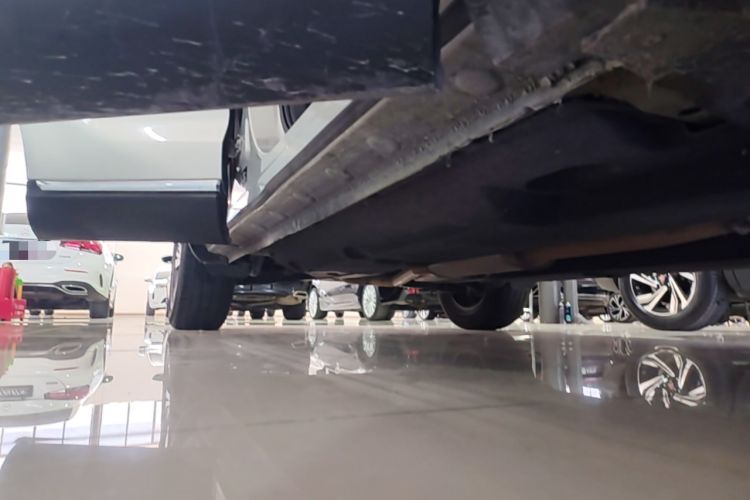 Used Hongqi HS5 2019 2.0T Smart Connect Flagship Edition Right Side Sill