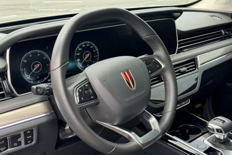 Used Hongqi HS5 2019 2.0T Smart Connect Flagship All-Wheel-Drive Version Steering Wheel