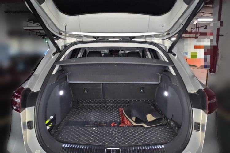 Used Hongqi HS5 2019 2.0T Smart Connect Flagship All-Wheel-Drive Version Trunk