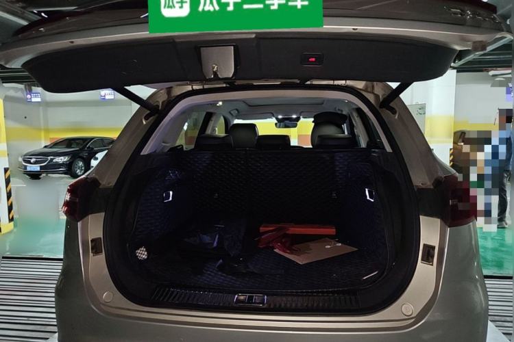 Used Hongqi HS5 2019 2.0T Smart Connect Flagship Edition Trunk