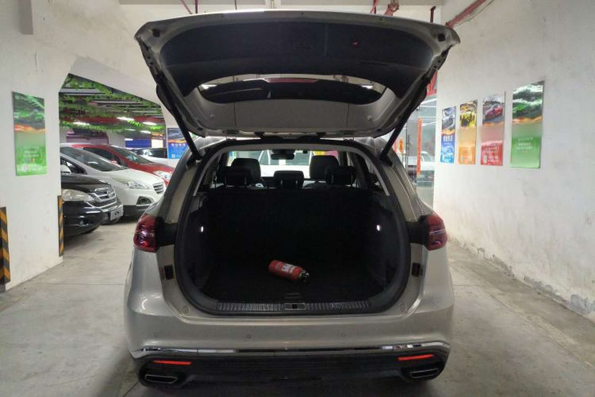 Used Hongqi HS5 2019 2.0T Smart Connect Flagship Edition Trunk