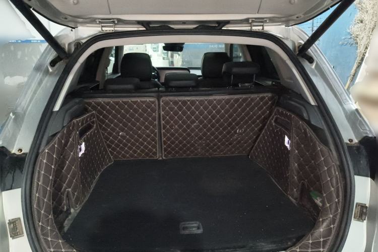 Used Hongqi HS5 2019 2.0T Smart Connect Flagship All-Wheel-Drive Version Trunk