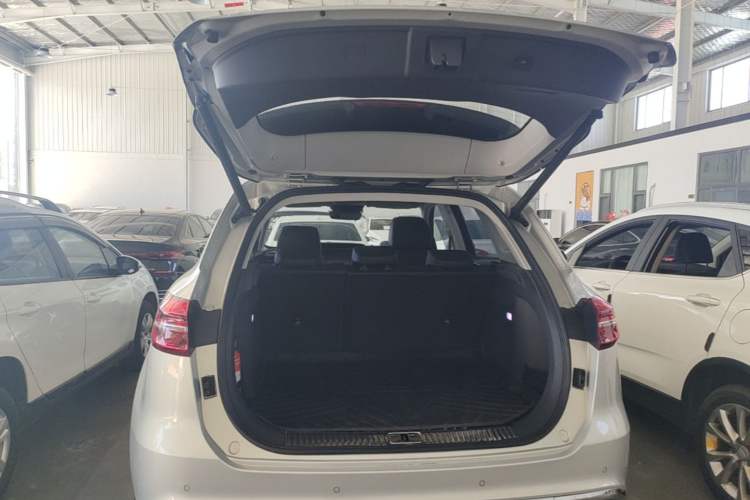 Used Hongqi HS5 2019 2.0T Smart Connect Flagship Edition Trunk