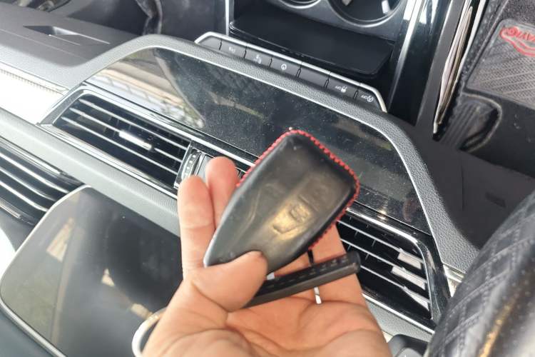 Used Hongqi HS5 2019 2.0T Smart Connect Flagship Edition Vehicle Key