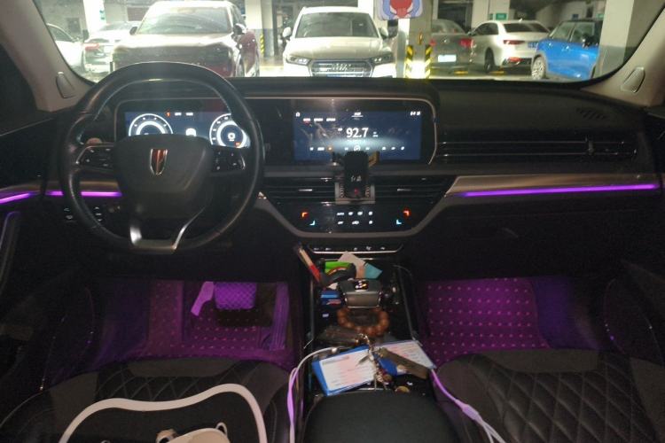 Used Hongqi HS5 2019 2.0T Smart Connect Flagship All-Wheel-Drive Version Center Console