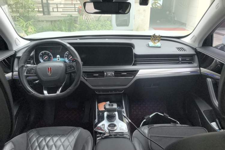 Used Hongqi HS5 2019 2.0T Smart Connect Flagship All-Wheel-Drive Version Center Console