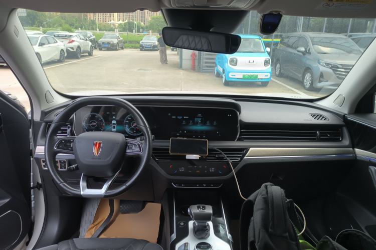 Used Hongqi HS5 2019 2.0T Smart Connect Flagship All-Wheel-Drive Version Center Console
