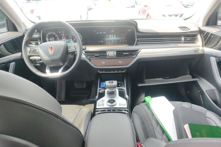 Used Hongqi HS5 2019 2.0T Smart Connect Flagship All-Wheel-Drive Version Center Console