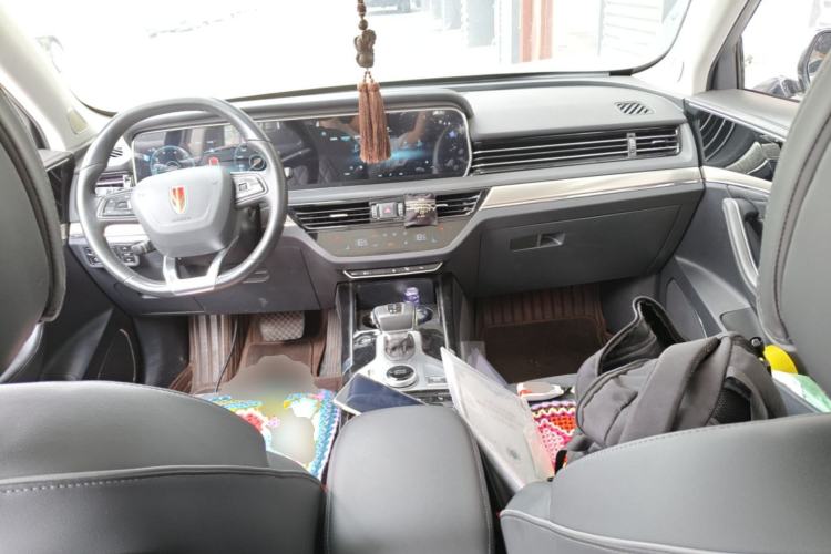 Used Hongqi HS5 2019 2.0T Smart Connect Flagship All-Wheel-Drive Version Center Console