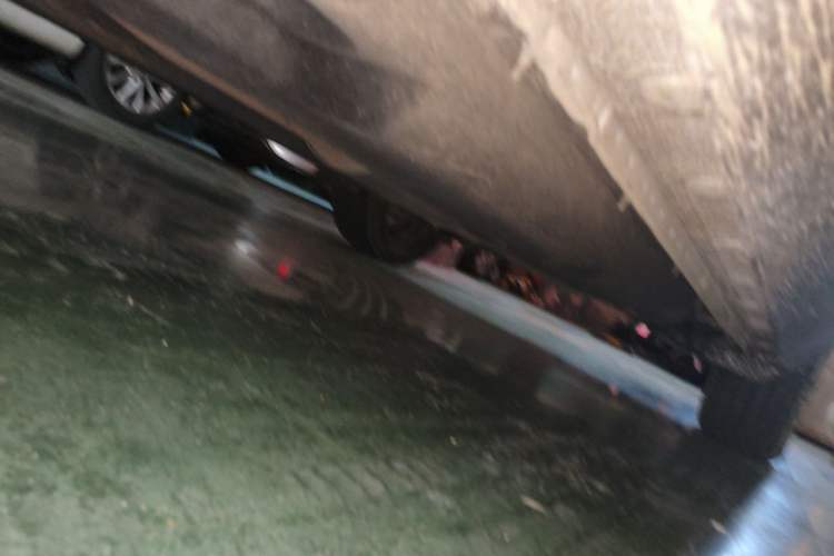 Used Hongqi HS5 2019 2.0T Smart Connect Flagship All-Wheel-Drive Version Chassis Front Left