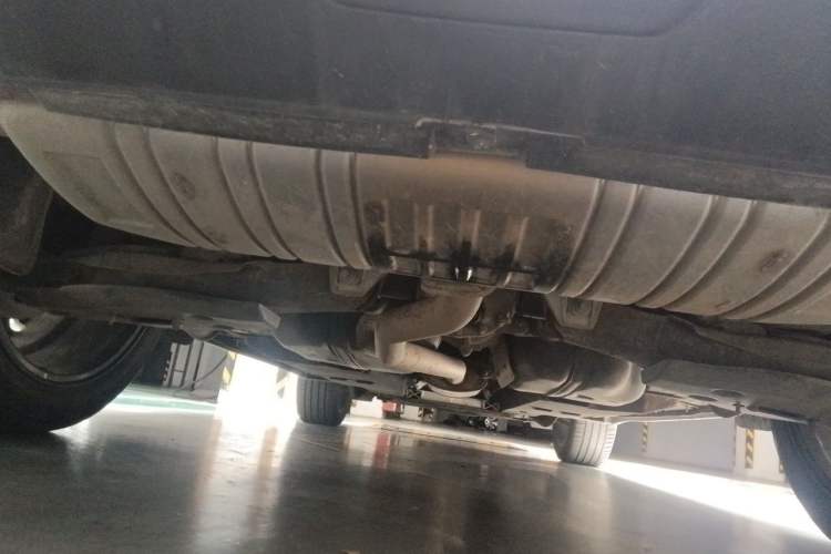 Used Hongqi HS5 2019 2.0T Smart Connect Flagship All-Wheel-Drive Version Chassis Rear
