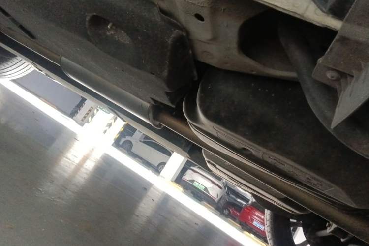 Used Hongqi HS5 2019 2.0T Smart Connect Flagship All-Wheel-Drive Version Chassis Rear Left