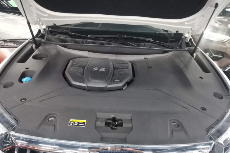 Used Hongqi HS5 2019 2.0T Smart Connect Flagship Edition Engine Bay