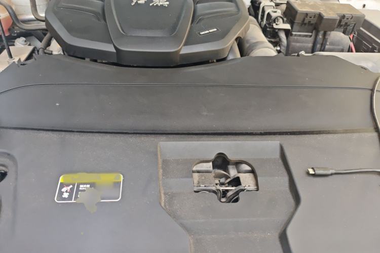 Used Hongqi HS5 2019 2.0T Smart Connect Flagship Edition Engine Bay