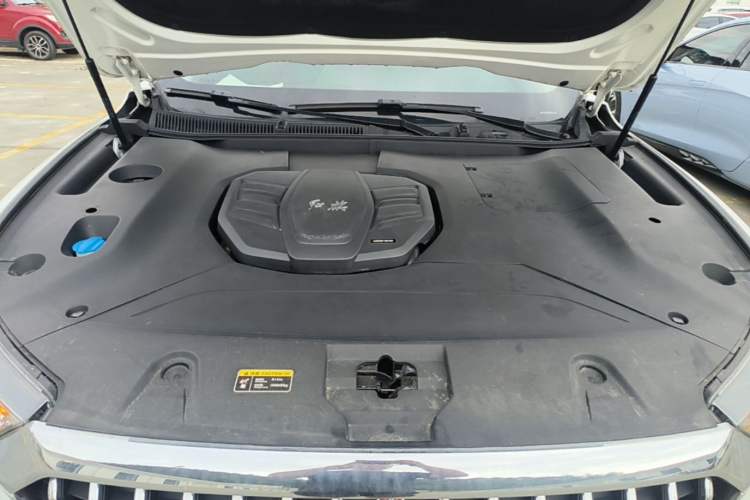 Used Hongqi HS5 2019 2.0T Smart Connect Flagship Edition Engine Bay