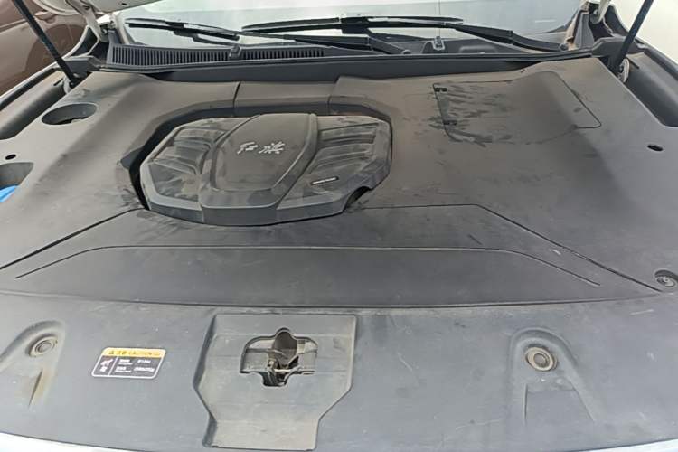 Used Hongqi HS5 2019 2.0T Smart Connect Flagship All-Wheel-Drive Version Engine Bay