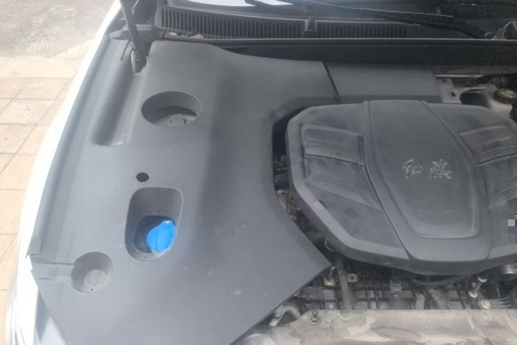 Used Hongqi HS5 2019 2.0T Smart Connect Flagship All-Wheel-Drive Version Engine Bay Right