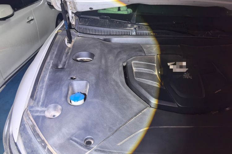 Used Hongqi HS5 2019 2.0T Smart Connect Flagship Edition Engine Bay Right