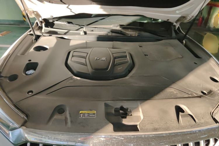 Used Hongqi HS5 2019 2.0T Smart Connect Flagship Edition Engine Bay