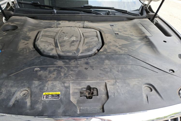 Used Hongqi HS5 2019 2.0T Smart Connect Flagship All-Wheel-Drive Version Engine Bay