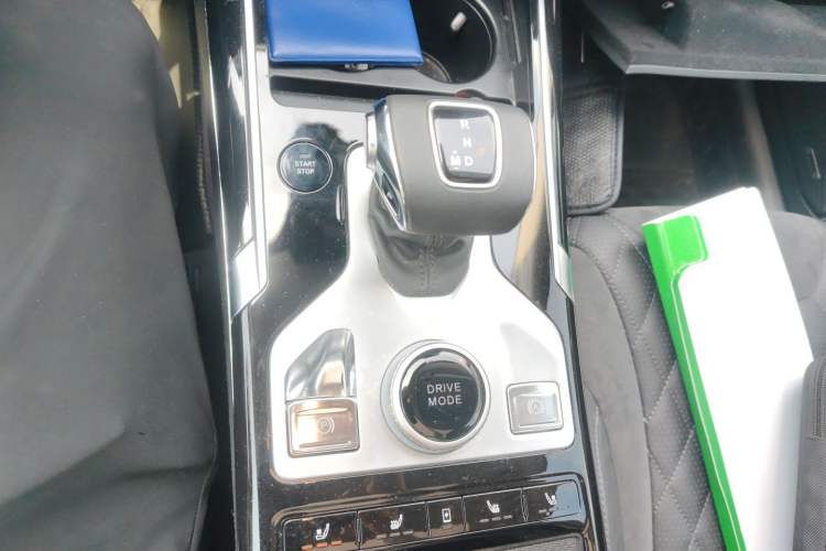 Used Hongqi HS5 2019 2.0T Smart Connect Flagship All-Wheel-Drive Version Gear Lever
