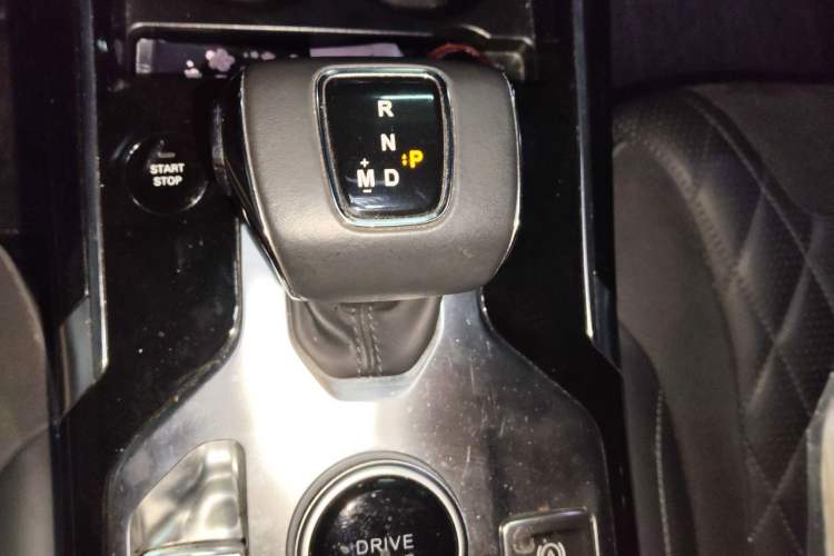 Used Hongqi HS5 2019 2.0T Smart Connect Flagship Edition Gear Lever