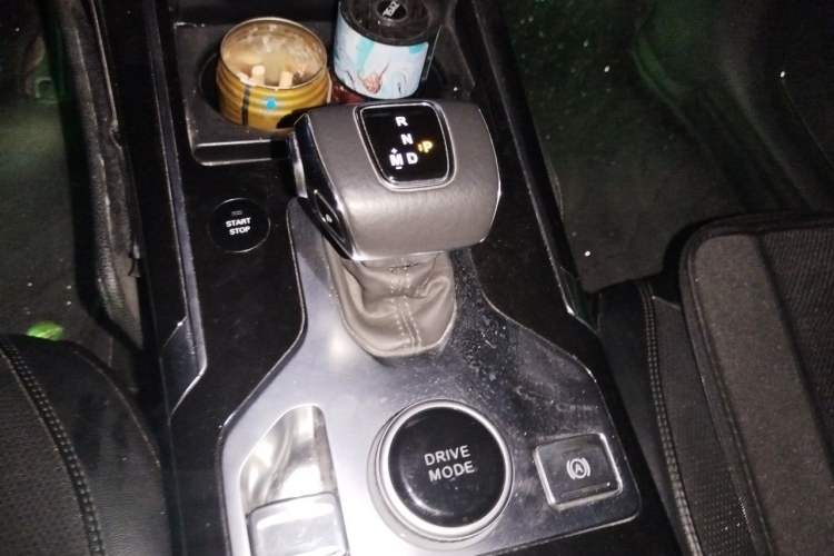 Used Hongqi HS5 2019 2.0T Smart Connect Flagship All-Wheel-Drive Version Gear Lever