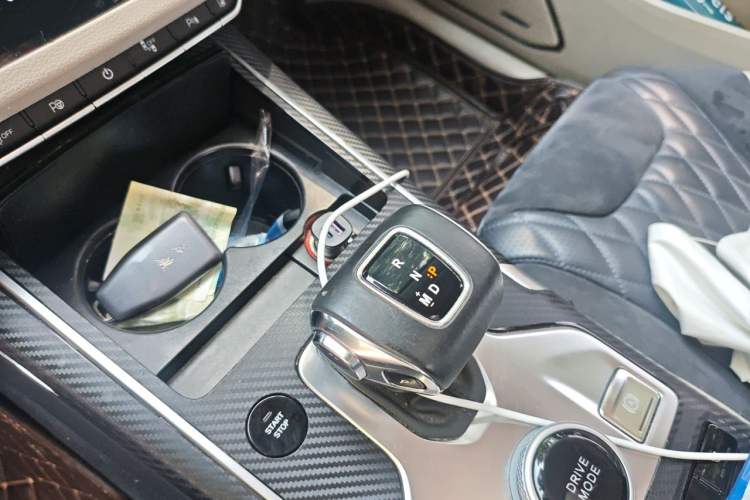 Used Hongqi HS5 2019 2.0T Smart Connect Flagship Edition Gear Lever