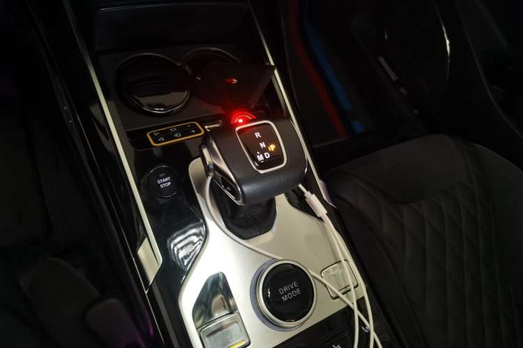 Used Hongqi HS5 2019 2.0T Smart Connect Flagship All-Wheel-Drive Version Gear Lever
