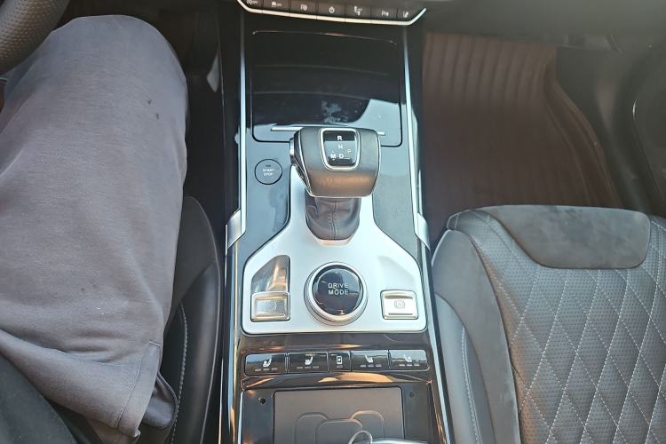 Used Hongqi HS5 2019 2.0T Smart Connect Flagship All-Wheel-Drive Version Gear Lever