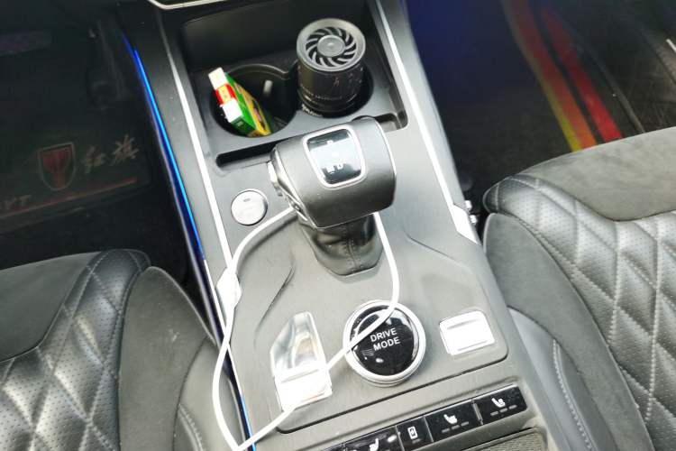 Used Hongqi HS5 2019 2.0T Smart Connect Flagship Edition Gear Lever