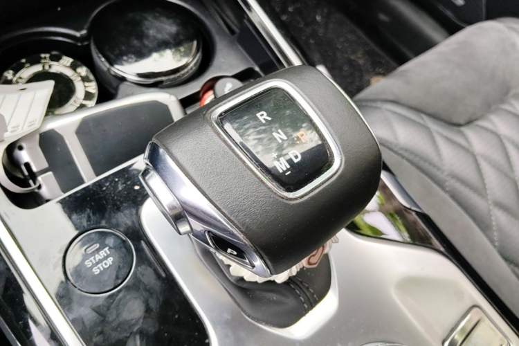 Used Hongqi HS5 2019 2.0T Smart Connect Flagship Edition Gear Lever