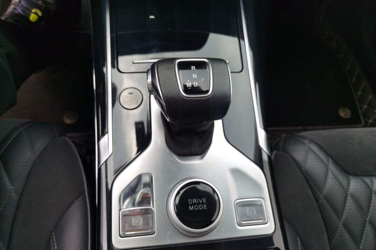 Used Hongqi HS5 2019 2.0T Smart Connect Flagship All-Wheel-Drive Version Gear Lever