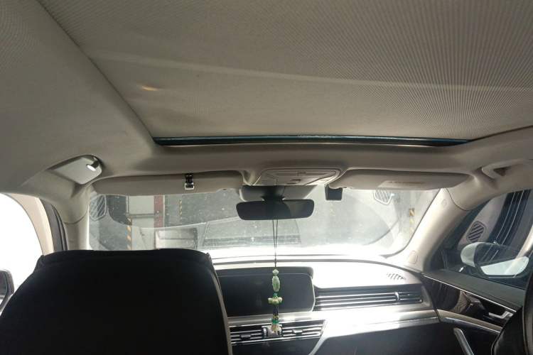 Used Hongqi HS5 2019 2.0T Smart Connect Flagship All-Wheel-Drive Version Headliner