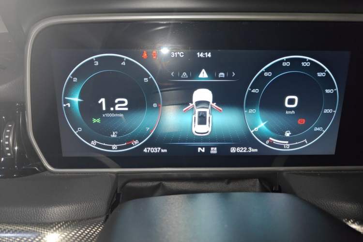Used Hongqi HS5 2019 2.0T Smart Connect Flagship Edition Instrument Cluster