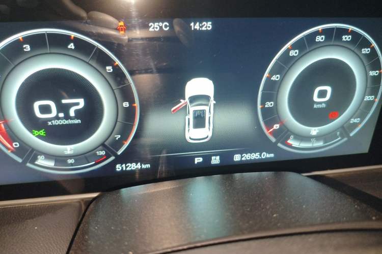 Used Hongqi HS5 2019 2.0T Smart Connect Flagship All-Wheel-Drive Version Instrument Cluster