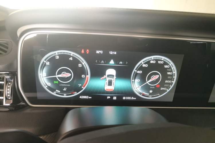 Used Hongqi HS5 2019 2.0T Smart Connect Flagship All-Wheel-Drive Version Instrument Cluster