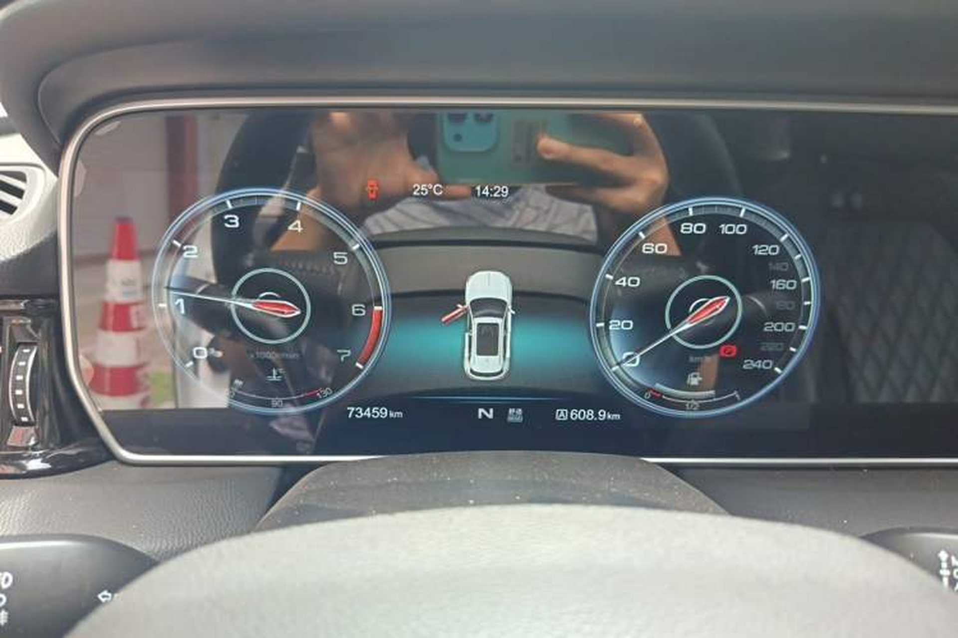 Used Hongqi HS5 2019 2.0T Smart Connect Flagship All-Wheel-Drive Version Instrument Cluster