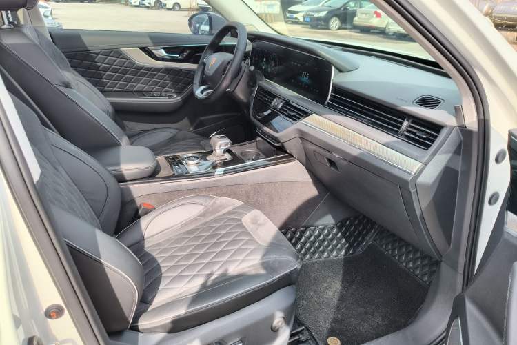 Used Hongqi HS5 2019 2.0T Smart Connect Flagship Edition Interior 15