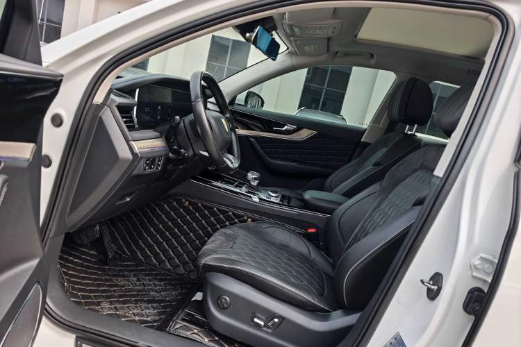 Used Hongqi HS5 2019 2.0T Smart Connect Flagship Edition Interior 2