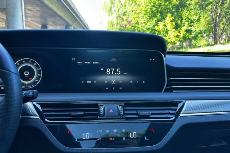 Used Hongqi HS5 2019 2.0T Smart Connect Flagship All-Wheel-Drive Version Interior 3