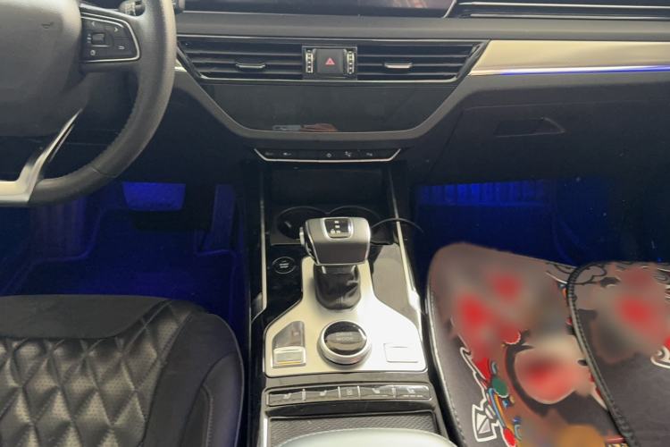 Used Hongqi HS5 2019 2.0T Smart Connect Flagship Edition Interior 3