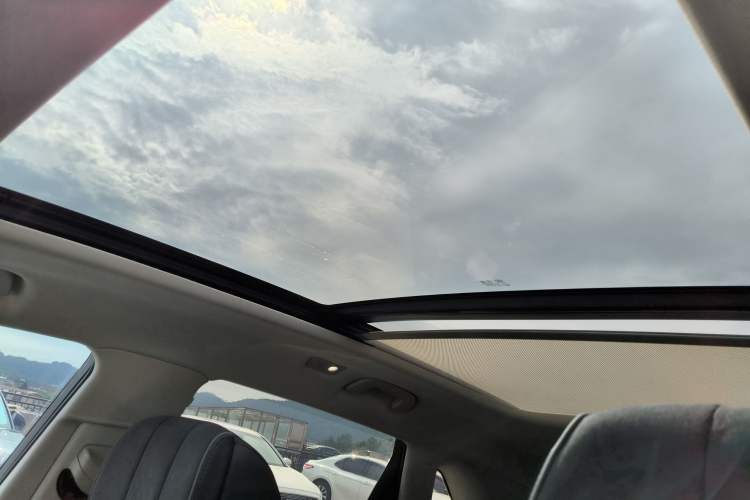 Used Hongqi HS5 2019 2.0T Smart Connect Flagship Edition Interior 9