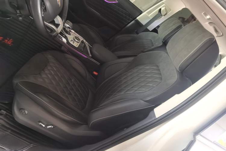 Used Hongqi HS5 2019 2.0T Smart Connect Flagship All-Wheel-Drive Version Left Front Seat