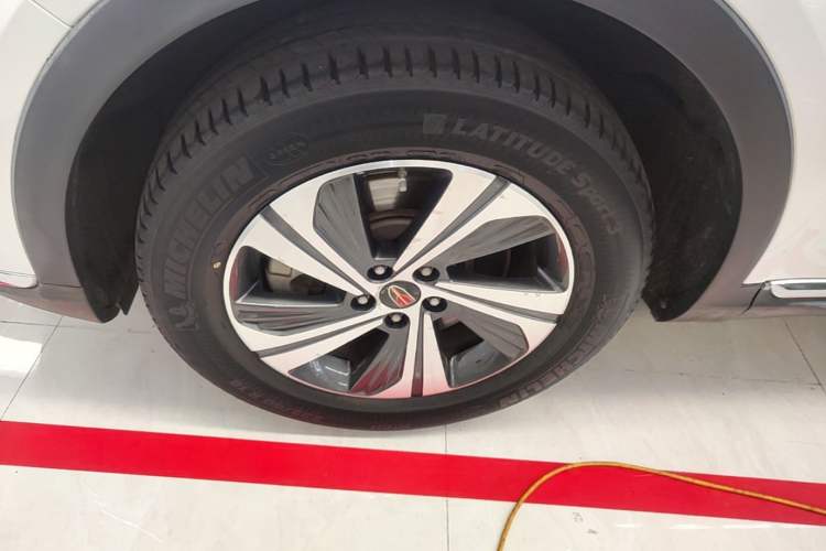 Used Hongqi HS5 2019 2.0T Smart Connect Flagship Edition Left Front Wheel Hub