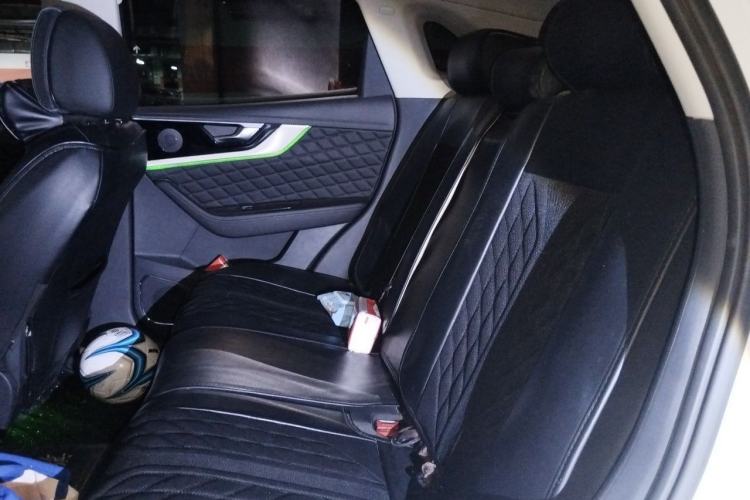 Used Hongqi HS5 2019 2.0T Smart Connect Flagship All-Wheel-Drive Version Left Rear Seat