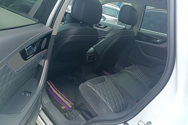Used Hongqi HS5 2019 2.0T Smart Connect Flagship All-Wheel-Drive Version Left Rear Seat