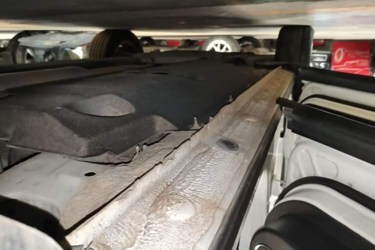 Used Hongqi HS5 2019 2.0T Smart Connect Flagship Edition Left Side Sill