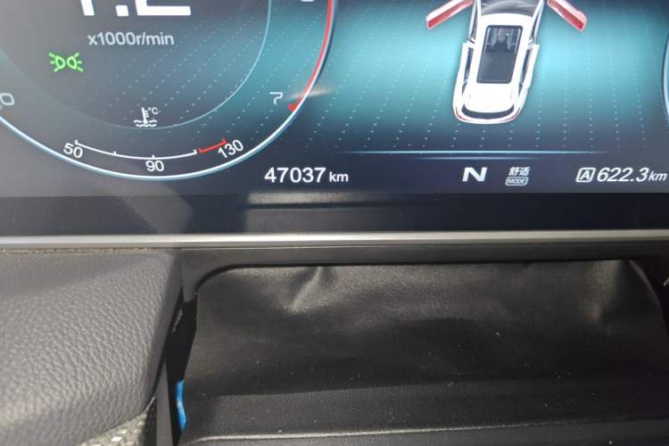 Used Hongqi HS5 2019 2.0T Smart Connect Flagship Edition Odometer Close Up