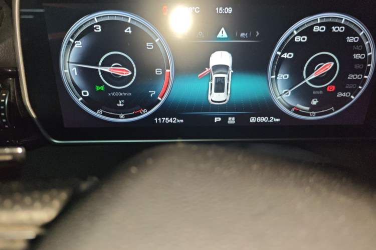 Used Hongqi HS5 2019 2.0T Smart Connect Flagship Edition Odometer Close Up